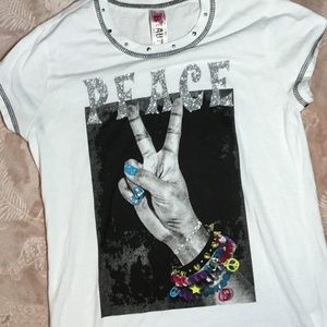 Beautees White graphic tee